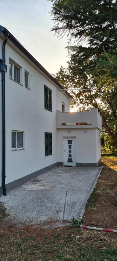 Apartment Brigitte Vrsi Ngoại thất bức ảnh