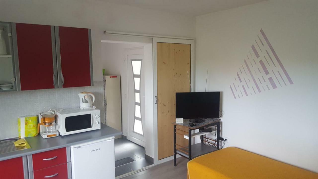 Apartment Brigitte Vrsi Ngoại thất bức ảnh