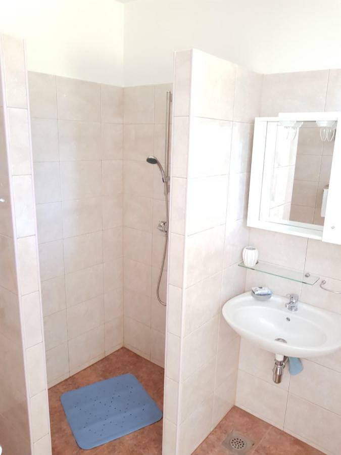 Apartment Brigitte Vrsi Ngoại thất bức ảnh